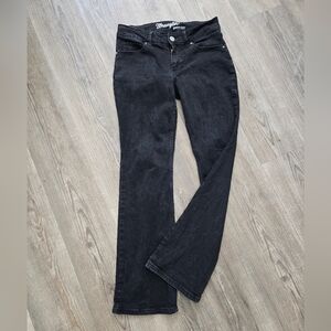 Wrangler Women's black bootcut jeans 7/8 '32
